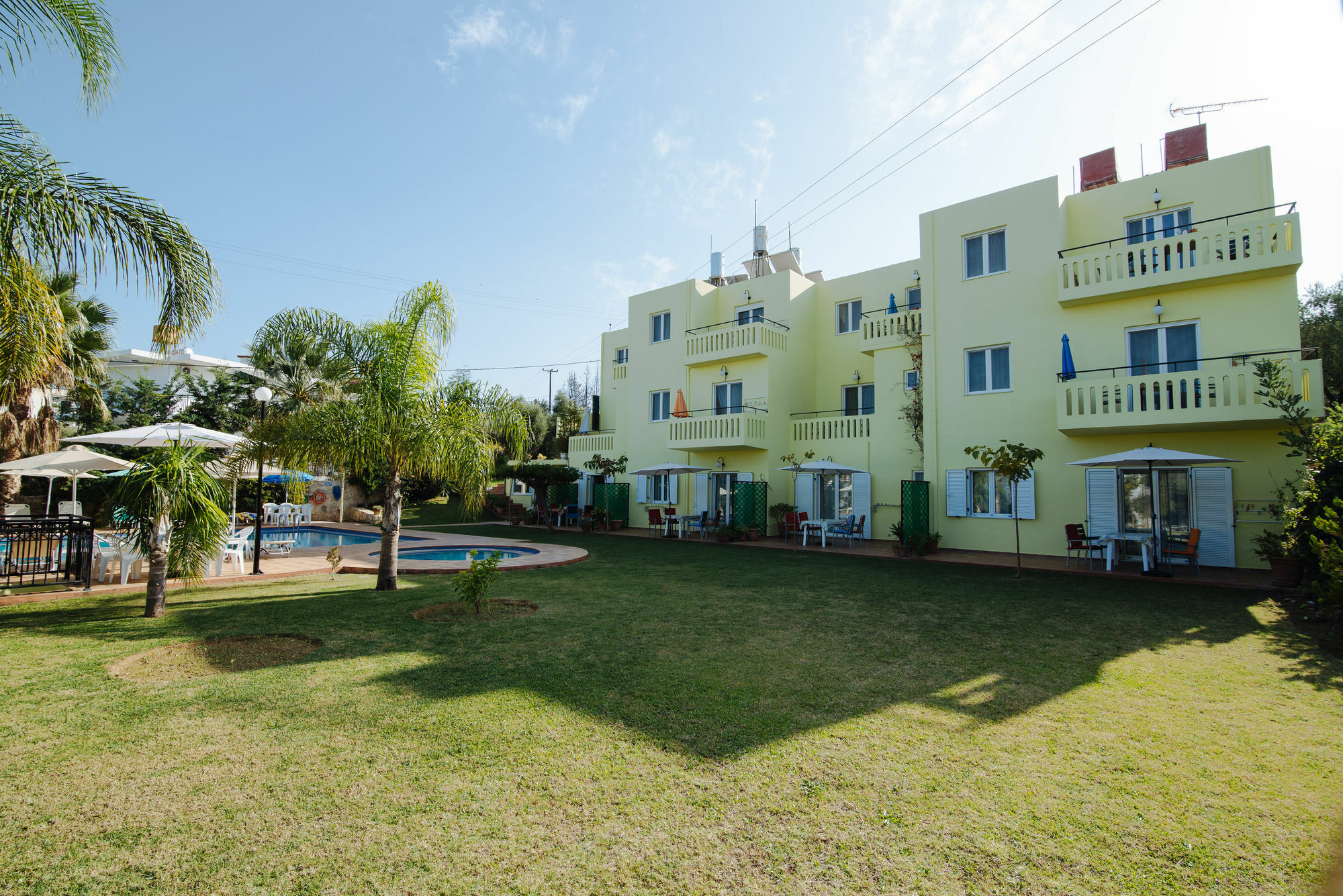 Kalithea - Heated Pool Apartament Kalyves